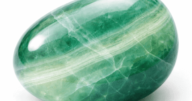 Bantlı Yeşil Florit: Özellikleri, Enerjisi ve Doğal Taş Anlamı