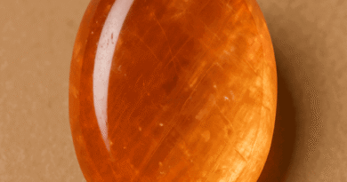 İmperial Topaz: Gücün, Bereketin ve Altın Parıltının En Değerli Taşı