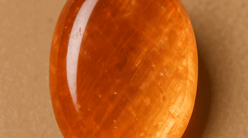 İmperial Topaz: Gücün, Bereketin ve Altın Parıltının En Değerli Taşı